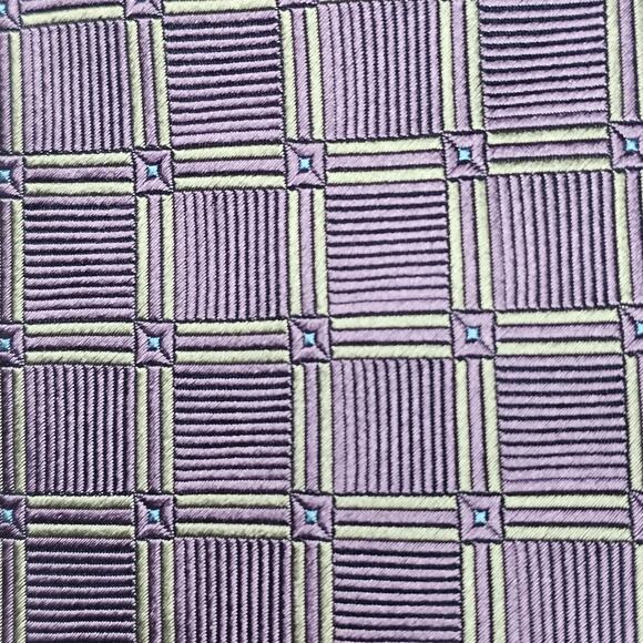 Jos. A. Bank 100% Imported Silk Men's Neck Tie Purple Geometric NWT - Picture 5 of 5